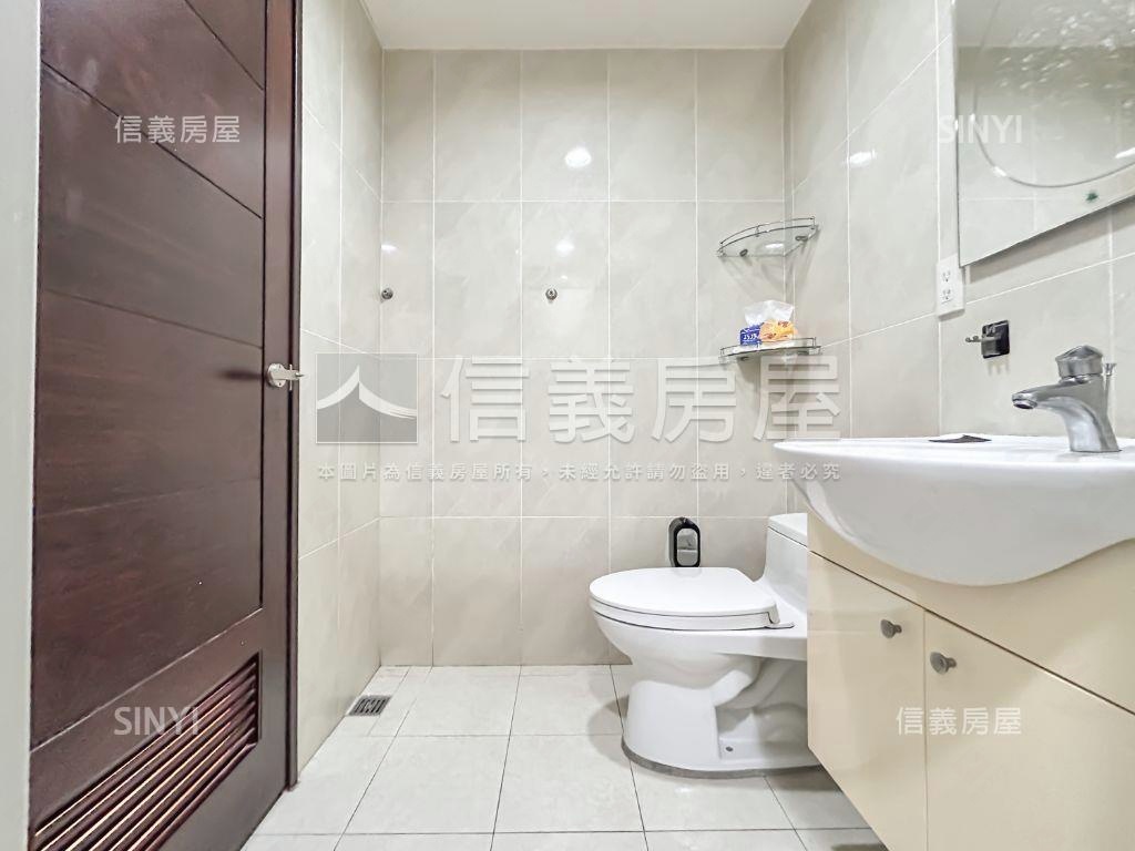 長虹大鎮．Ｃ．四房車位房屋室內格局與周邊環境