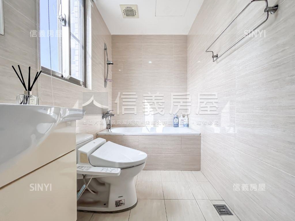 長虹大鎮．Ｃ．四房車位房屋室內格局與周邊環境