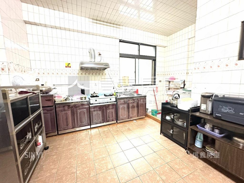 大橋二街近全聯金店住房屋室內格局與周邊環境