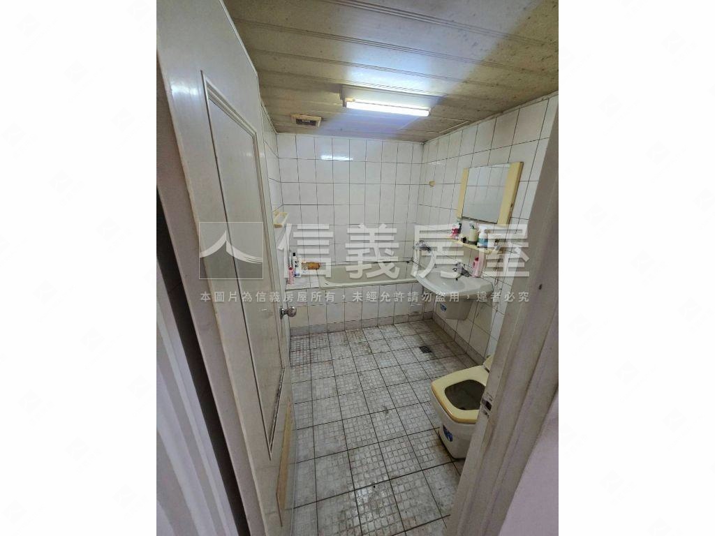 探索公園優質店住房屋室內格局與周邊環境