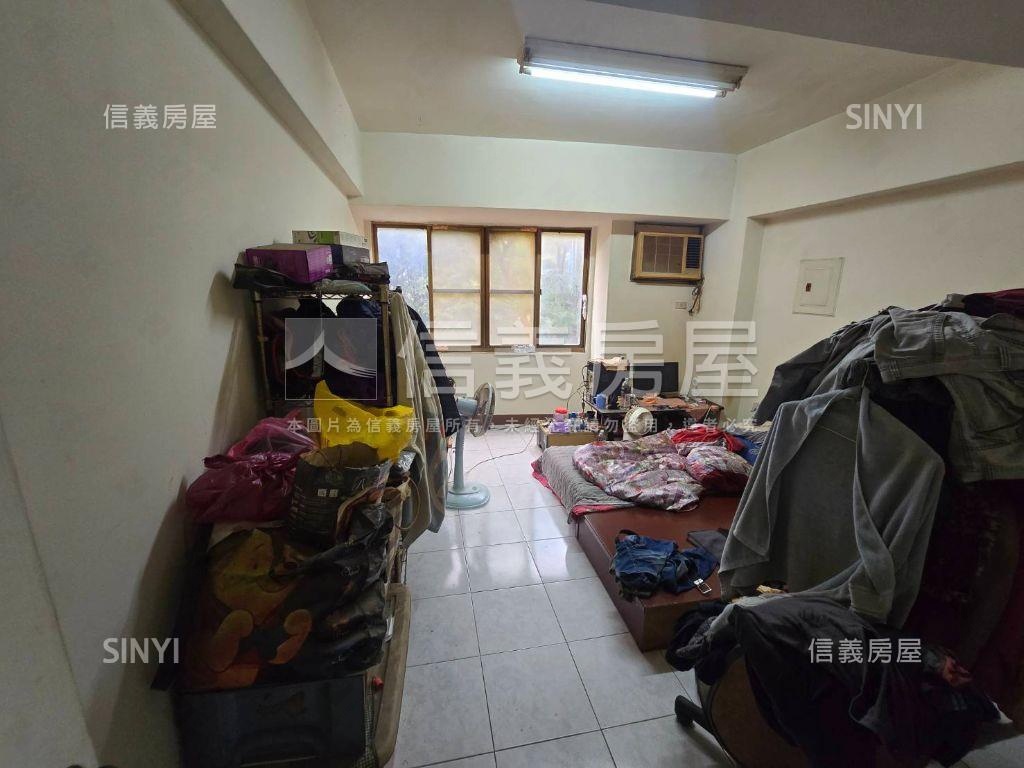 探索公園優質店住房屋室內格局與周邊環境