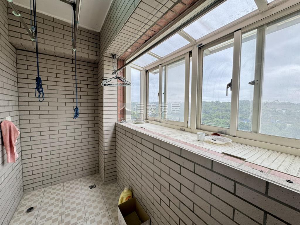 宏家麗景大戶房屋室內格局與周邊環境