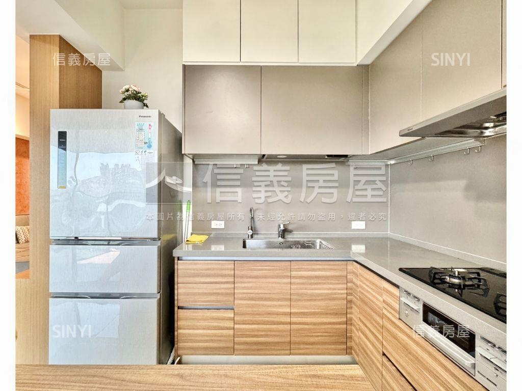 校園首排景觀大兩房平車房屋室內格局與周邊環境