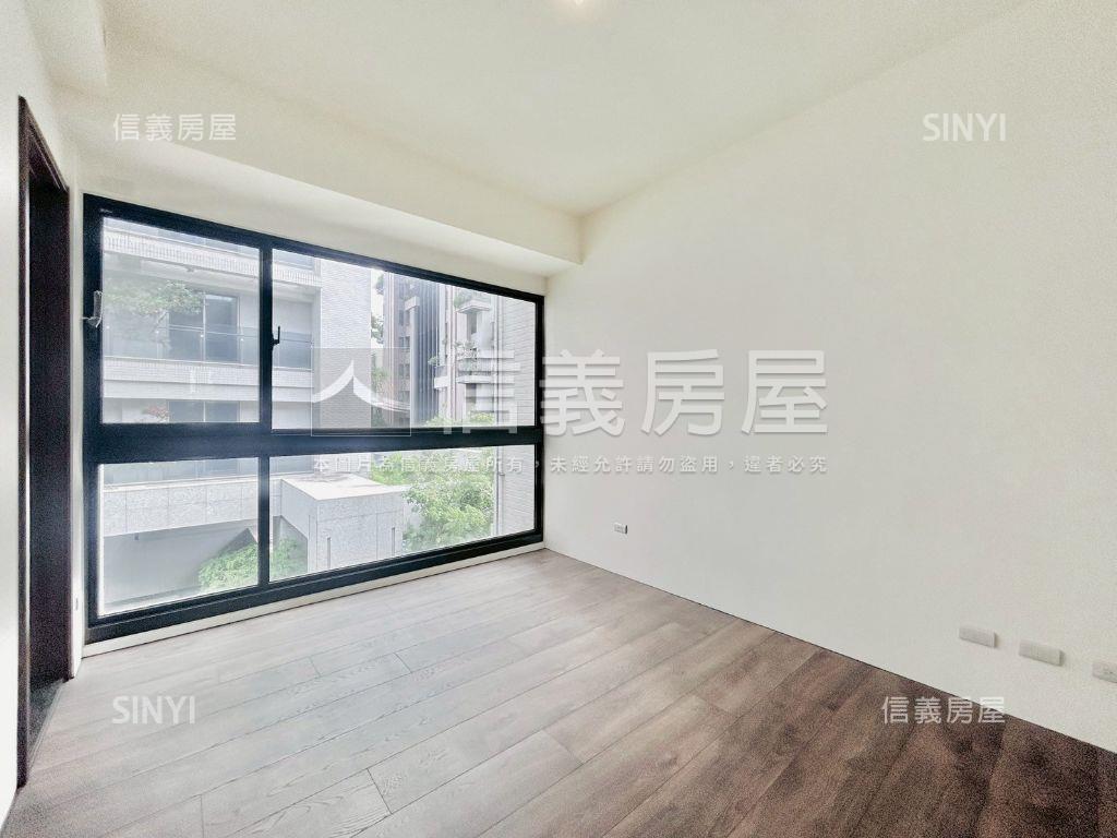 單元二大面寬臨路電梯別墅房屋室內格局與周邊環境