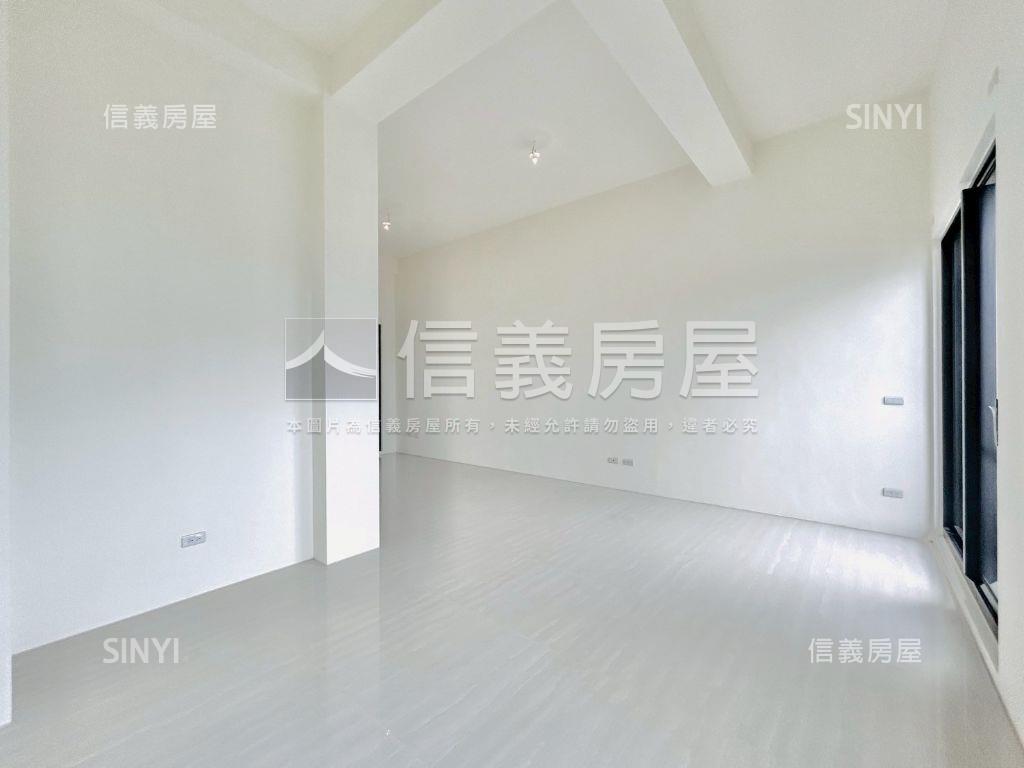 單元二大面寬臨路電梯別墅房屋室內格局與周邊環境