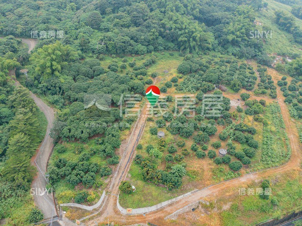 草屯土地約４３８８坪房屋室內格局與周邊環境