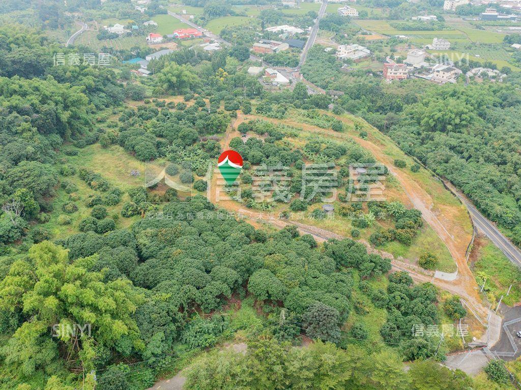 草屯土地約４３８８坪房屋室內格局與周邊環境