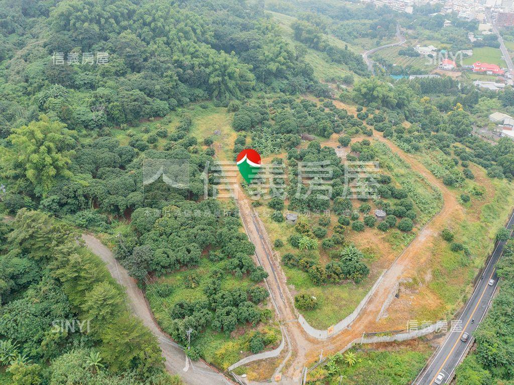 草屯土地約４３８８坪房屋室內格局與周邊環境