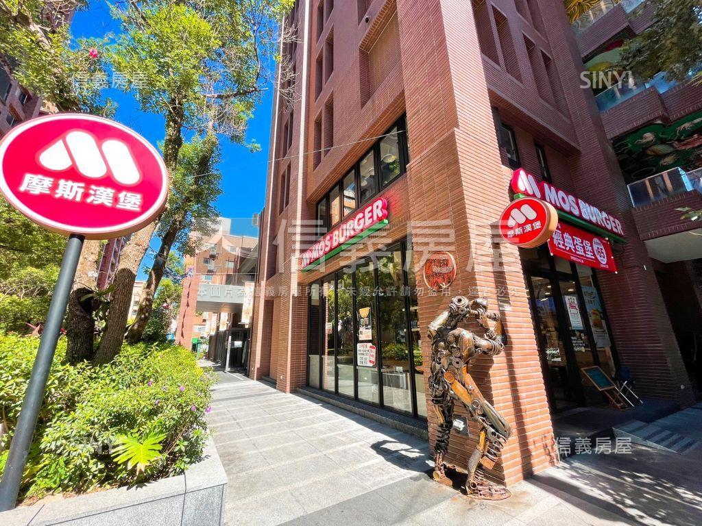 挑高文普小資宅。帶車位房屋室內格局與周邊環境