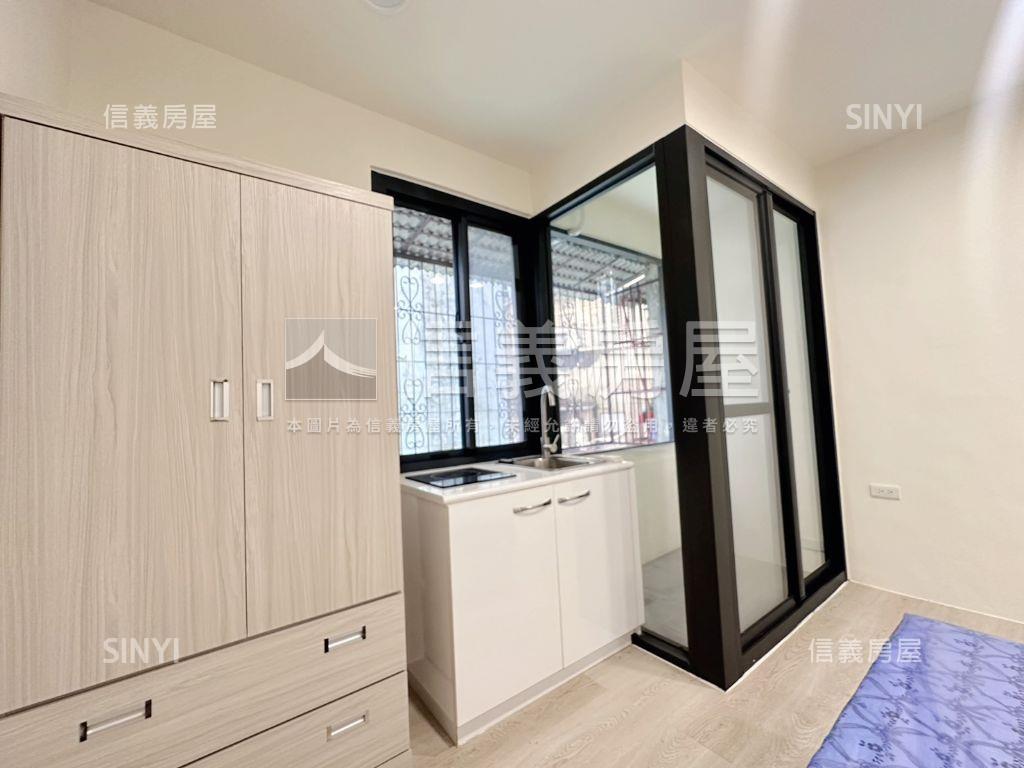 西屯近逢甲精裝套房房屋室內格局與周邊環境