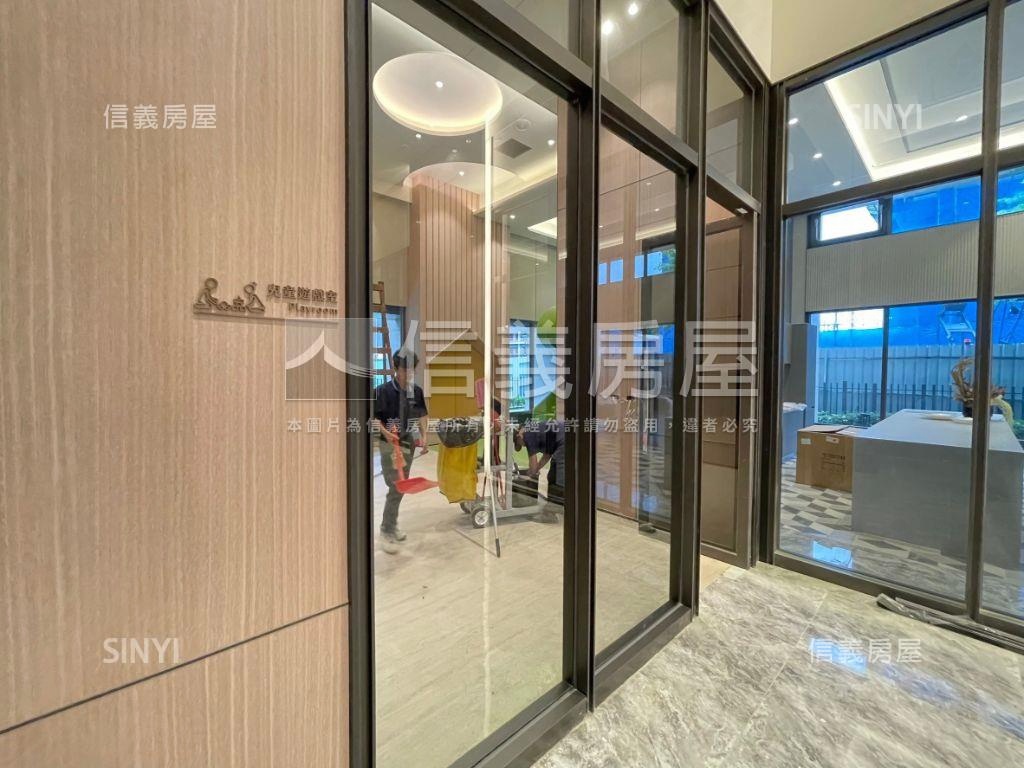 新泰商圈裝潢三房坡平車位房屋室內格局與周邊環境
