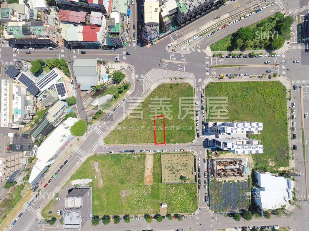 正十四期美和段土地Ａ房屋室內格局與周邊環境