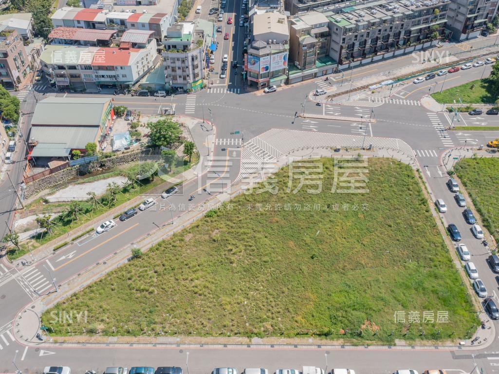 正十四期美和段土地Ａ房屋室內格局與周邊環境