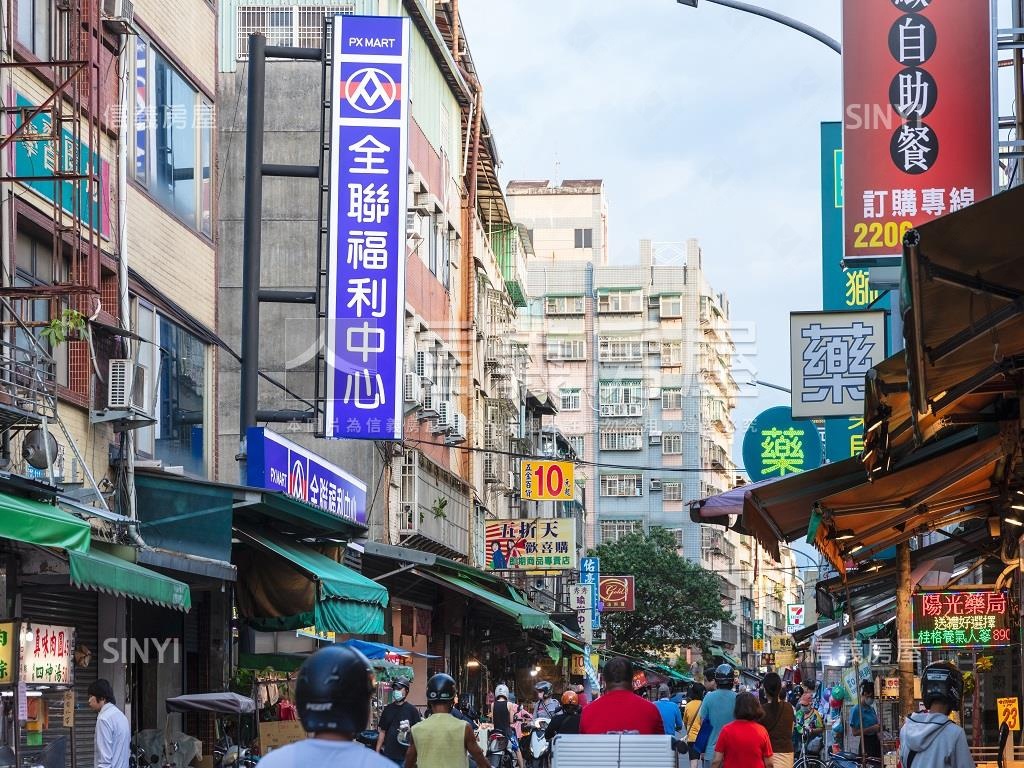 新月大河河景３房房屋室內格局與周邊環境