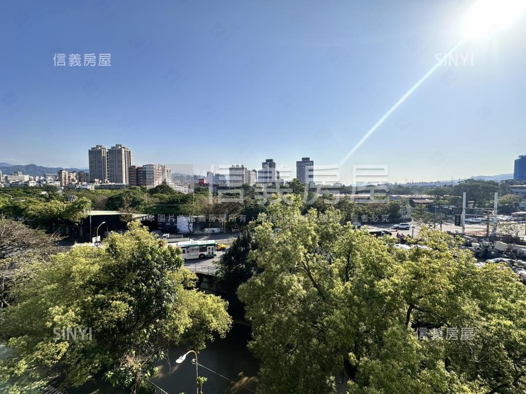 近捷運低總價方正美寓房屋室內格局與周邊環境