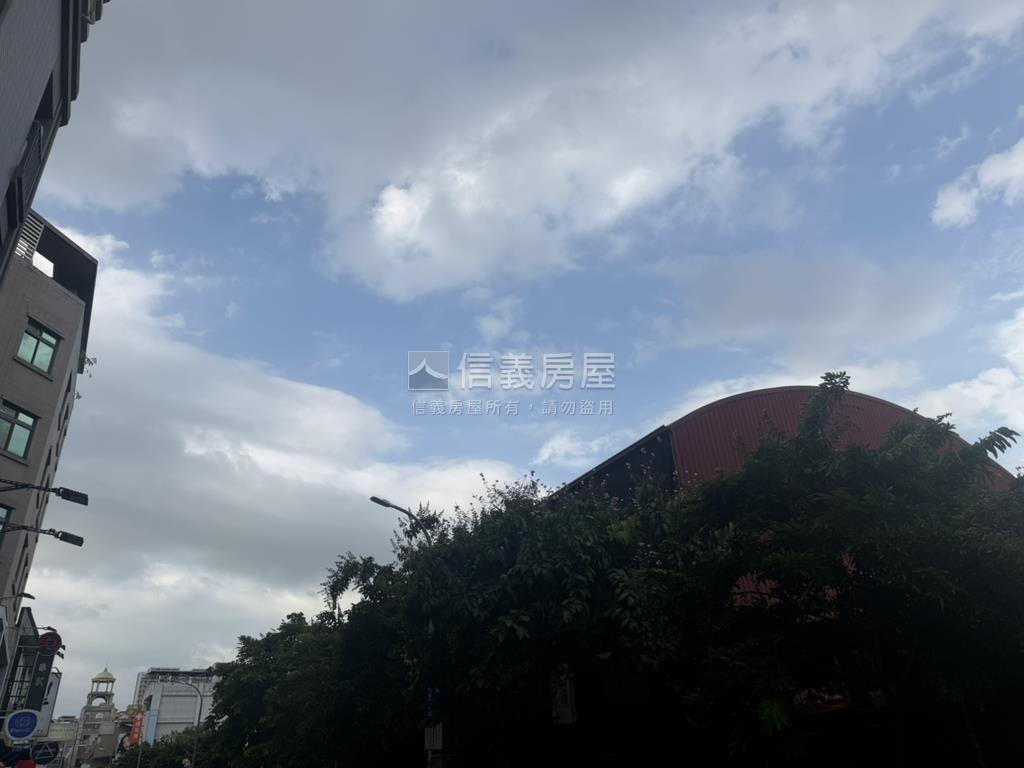 正一中街稀有釋出透天房屋室內格局與周邊環境