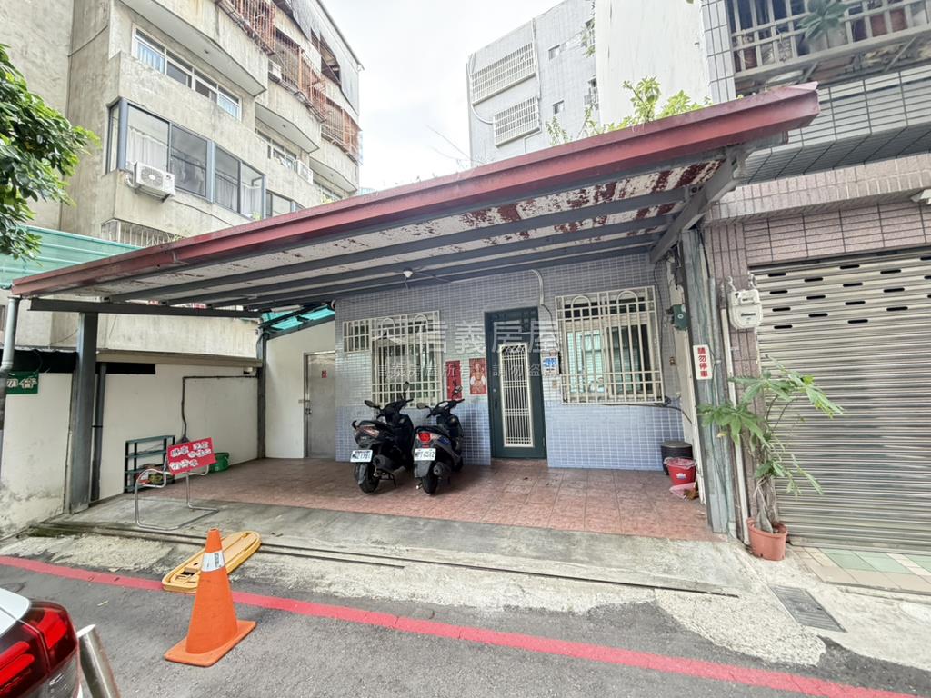 正一中街稀有釋出透天房屋室內格局與周邊環境