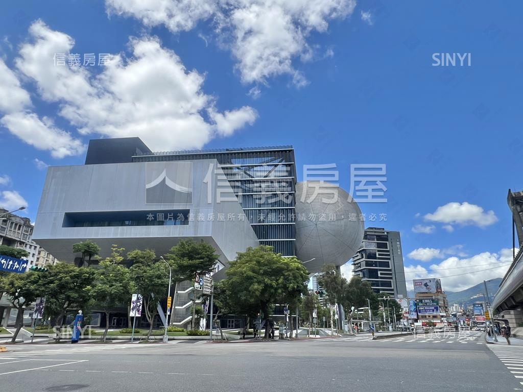 劍潭捷運．三角窗店面房屋室內格局與周邊環境