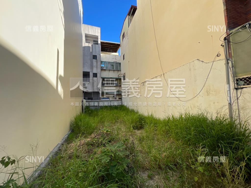 東區崇信街前後臨路土地房屋室內格局與周邊環境