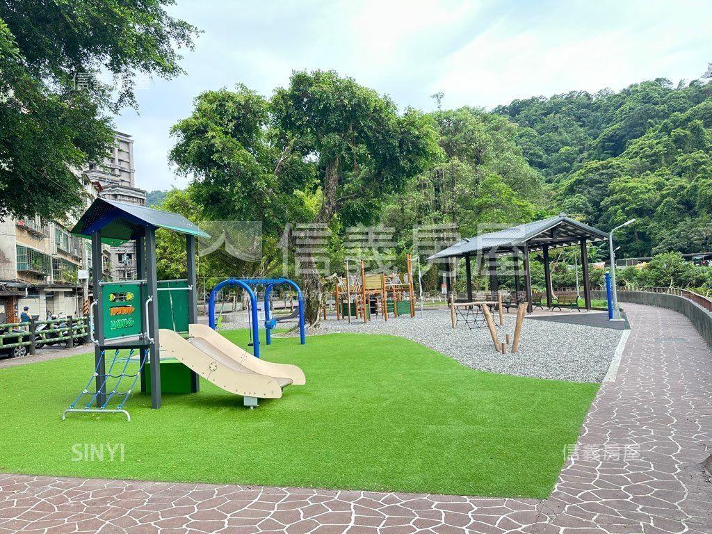 春風特區明亮四房房屋室內格局與周邊環境