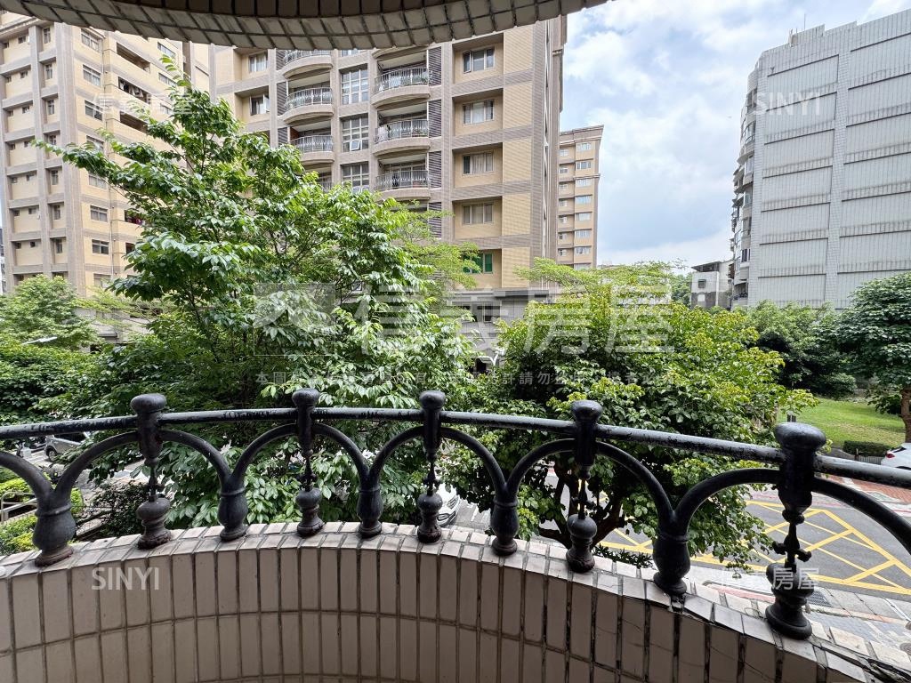 專任！蘭雅新城四房電梯房屋室內格局與周邊環境