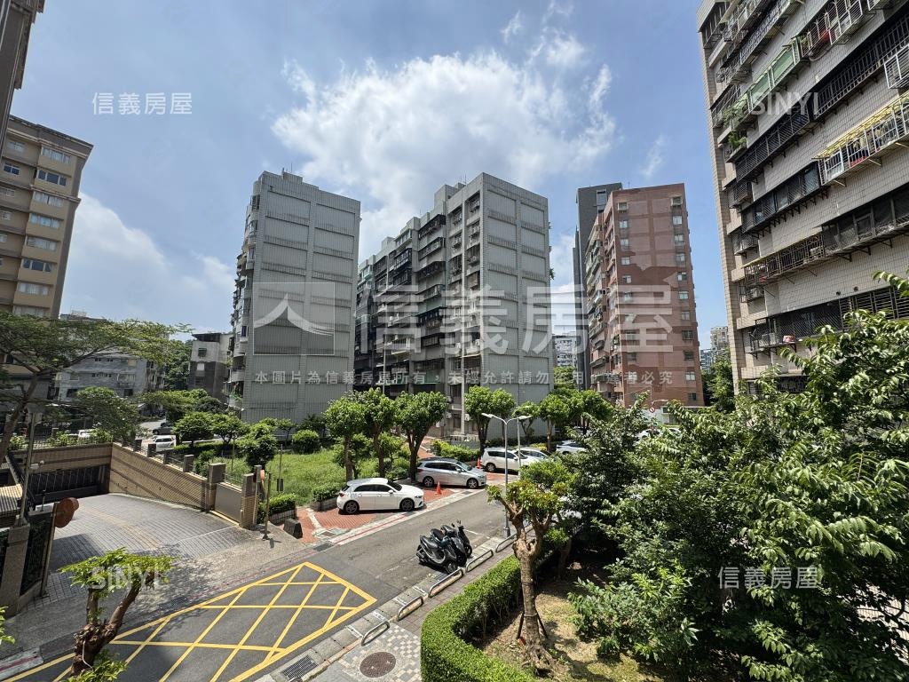 蘭雅新城四房電梯房屋室內格局與周邊環境
