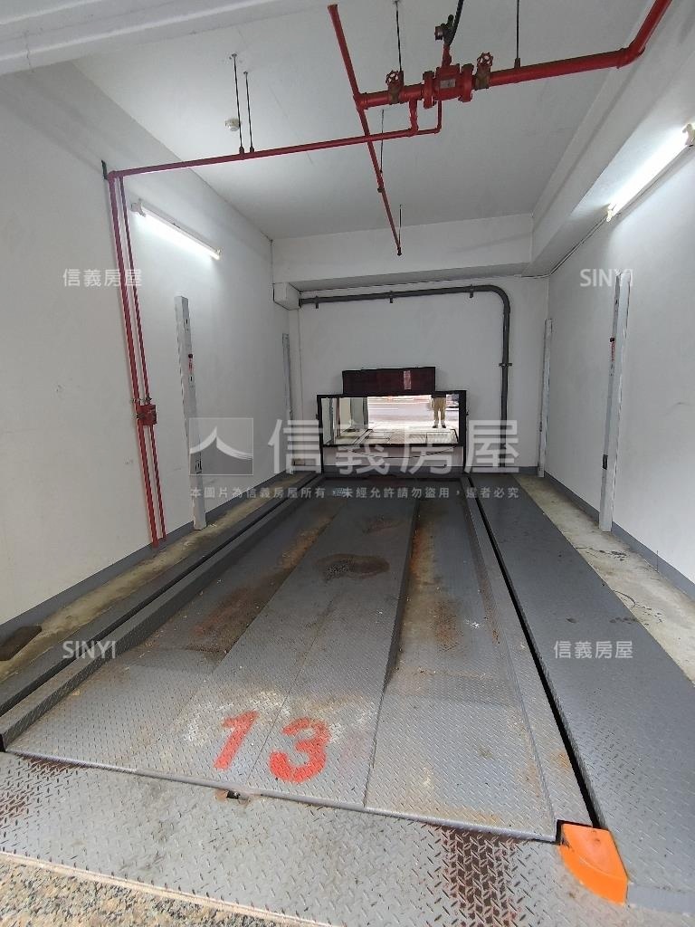 長安東路二段車位房屋室內格局與周邊環境