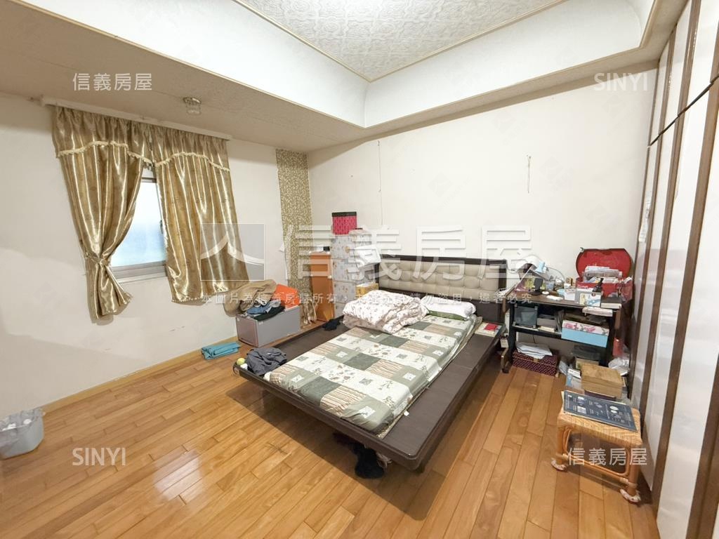 方正公寓。前後陽台房屋室內格局與周邊環境