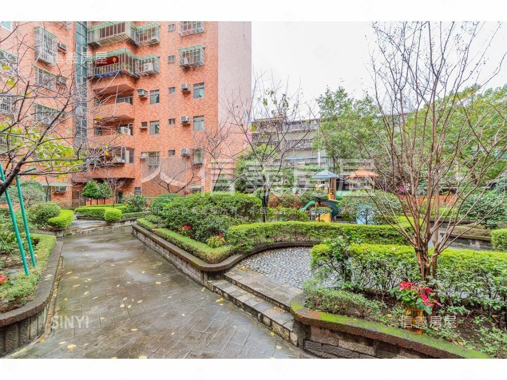 晶華美美五房車位房屋室內格局與周邊環境
