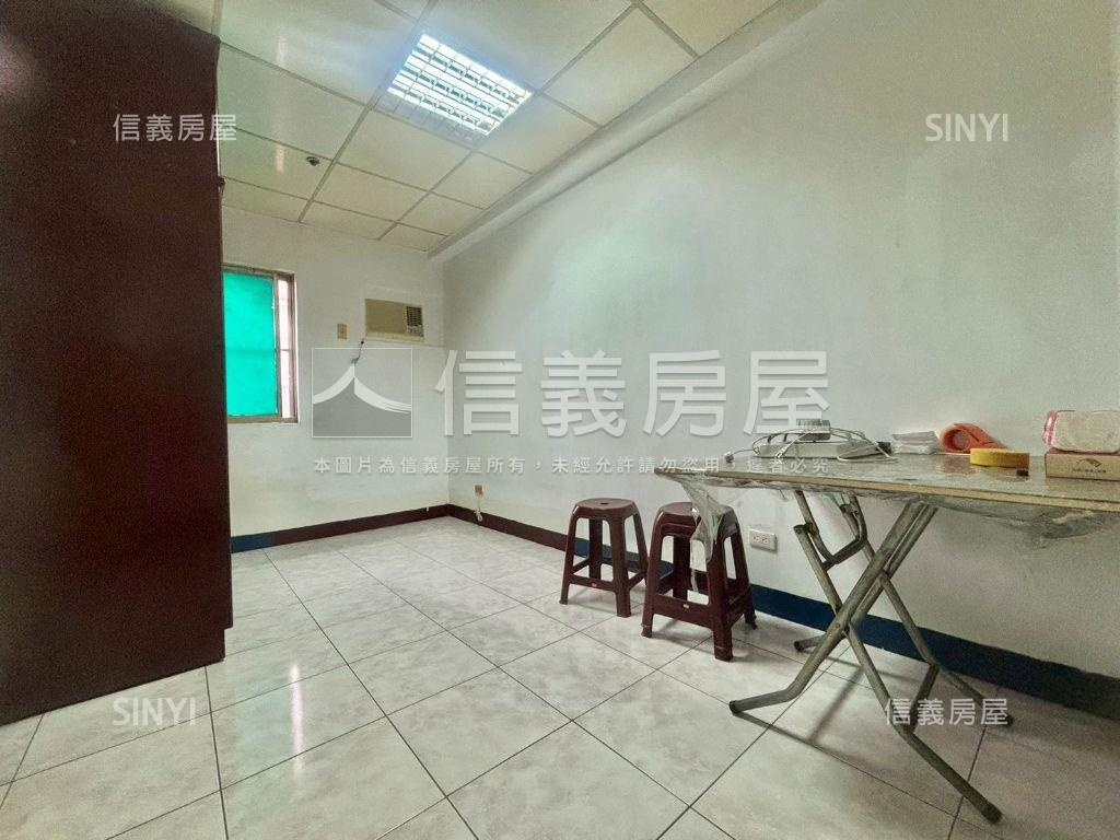 左營翠華便利高樓４房房屋室內格局與周邊環境