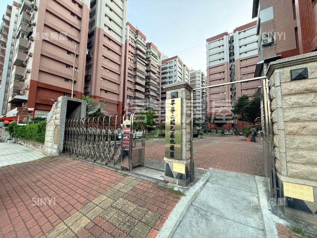 左營翠華便利高樓４房房屋室內格局與周邊環境