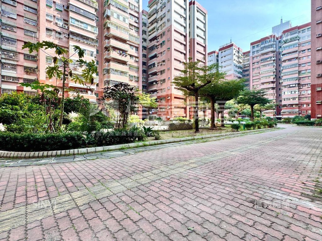 左營翠華便利高樓４房房屋室內格局與周邊環境