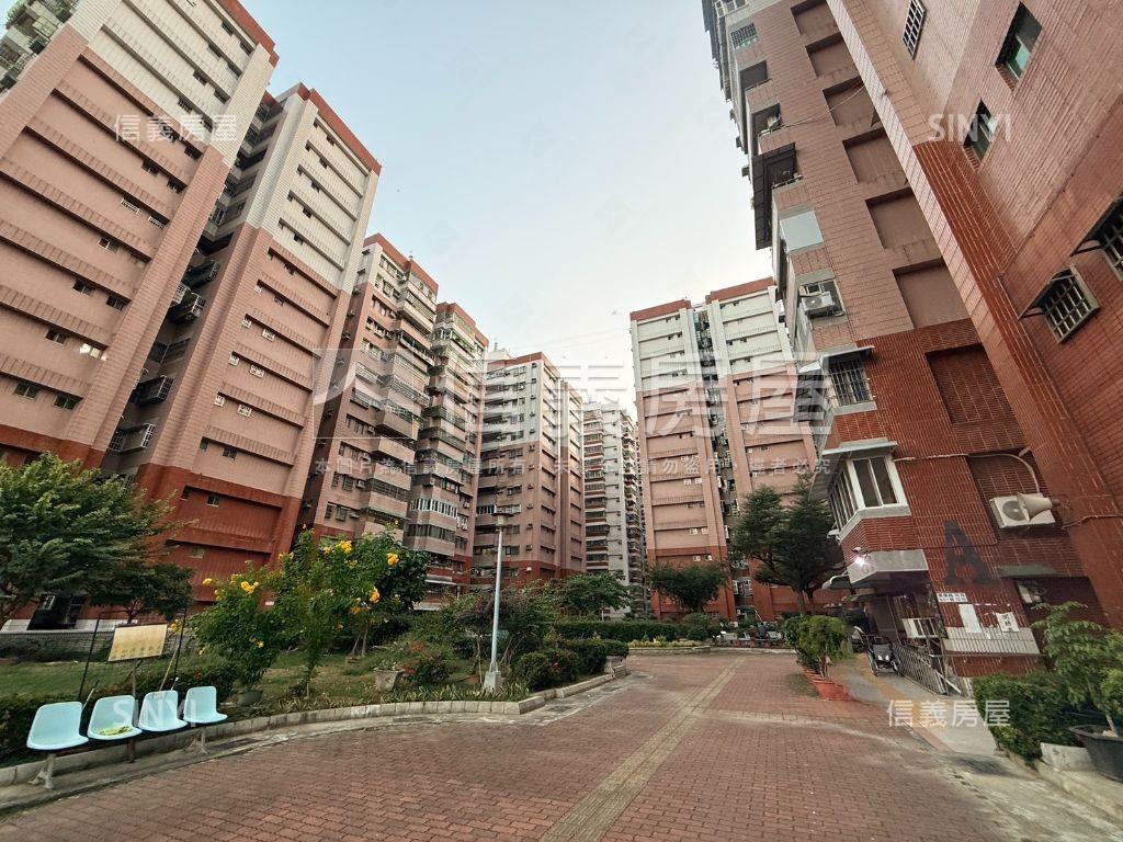 左營翠華便利高樓４房房屋室內格局與周邊環境