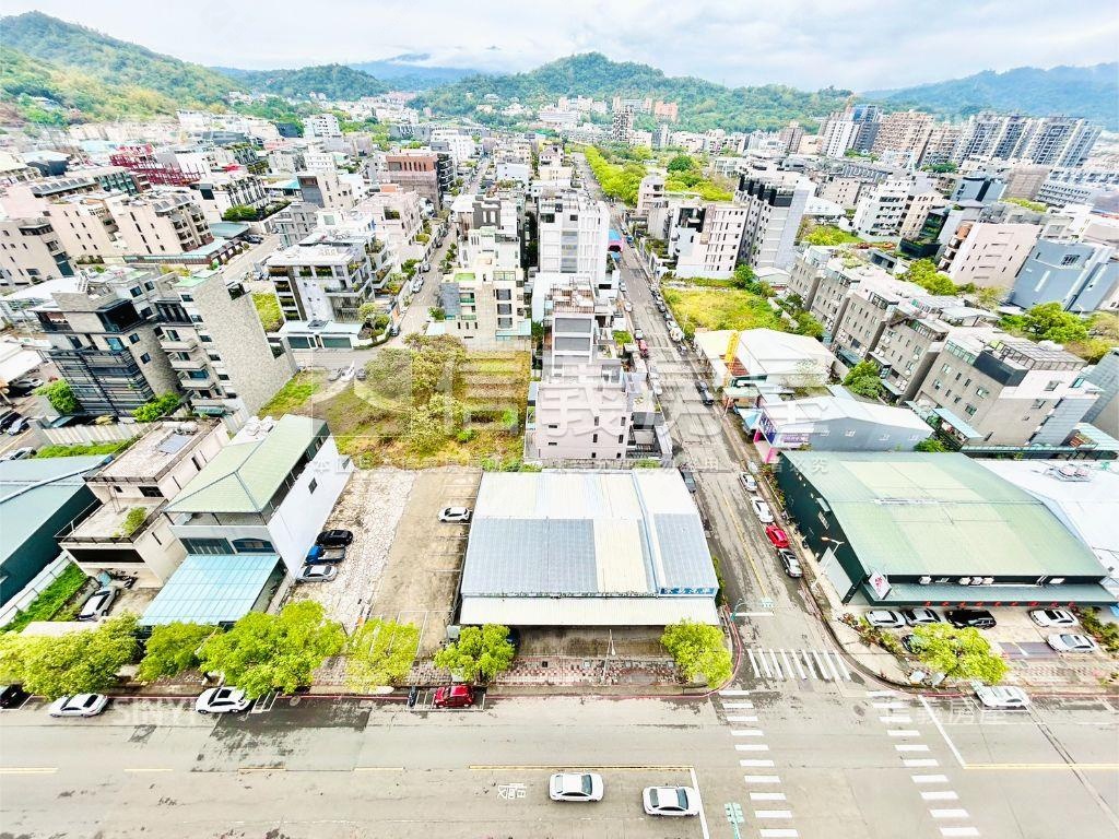 佳福青樂山景視野三房車位房屋室內格局與周邊環境