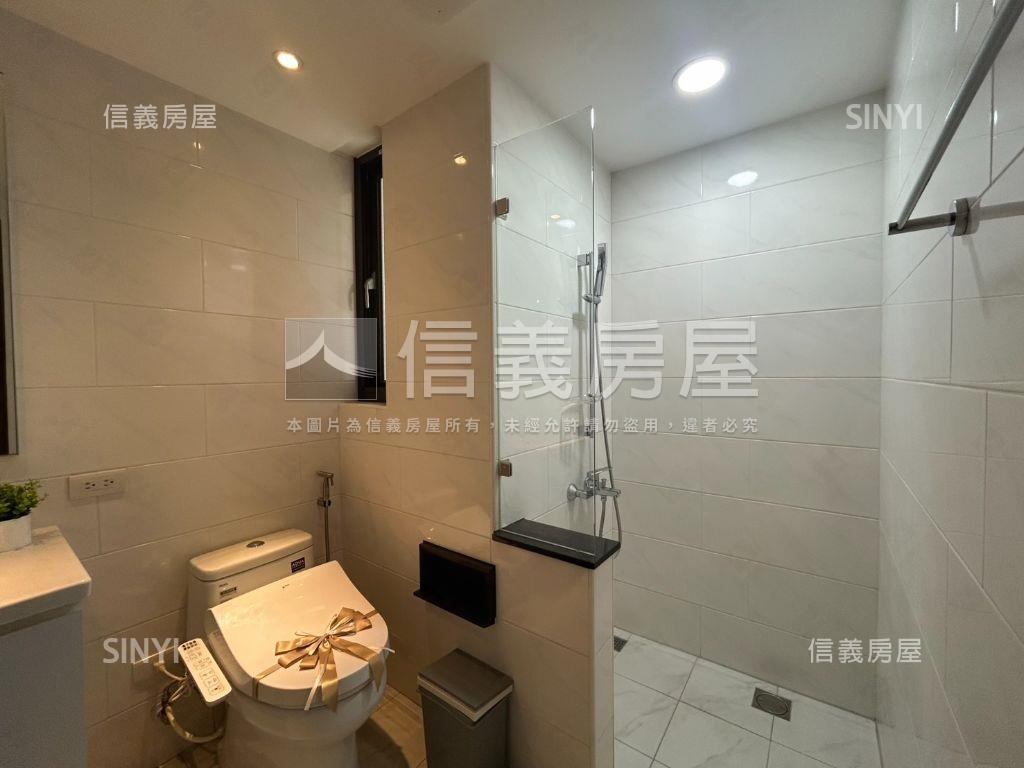 高醫精美大兩房車位房屋室內格局與周邊環境