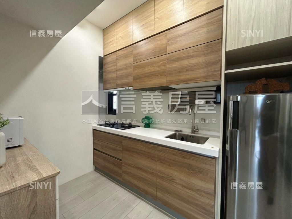 高醫精美大兩房車位房屋室內格局與周邊環境