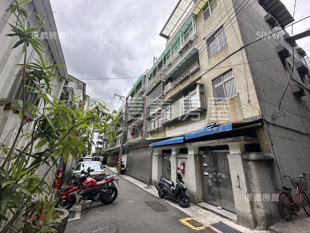 士林捷運邊間方正大公寓房屋室內格局與周邊環境