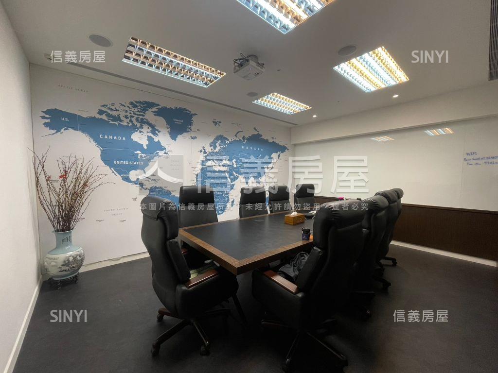 遠雄Ｕ－ＴＯＷＮ附車位房屋室內格局與周邊環境