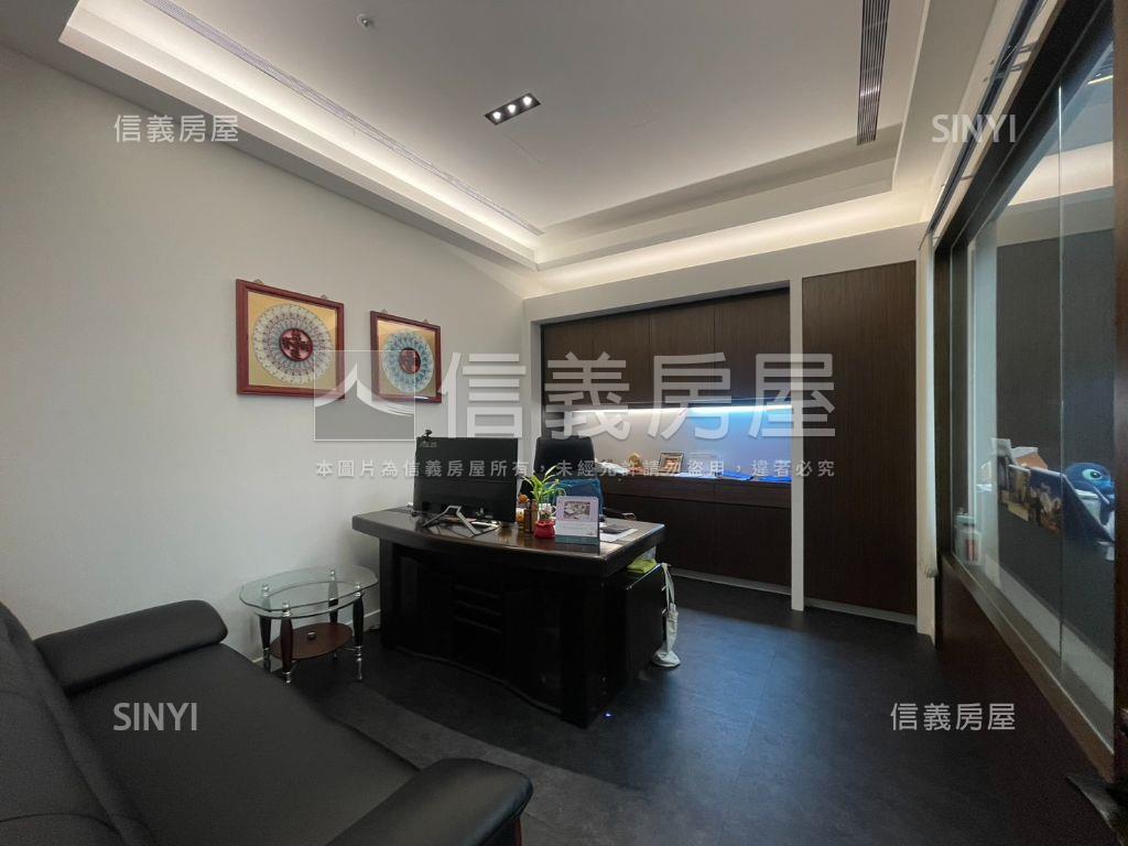 遠雄Ｕ－ＴＯＷＮ附車位房屋室內格局與周邊環境