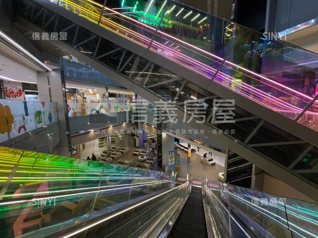 遠雄Ｕ－ＴＯＷＮ附車位房屋室內格局與周邊環境