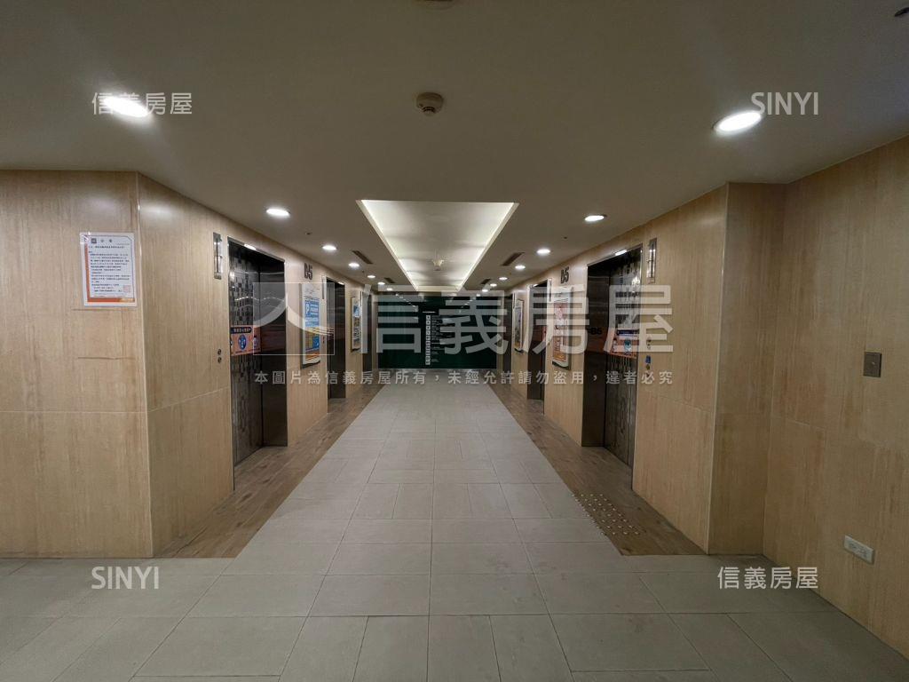 遠雄Ｕ－ＴＯＷＮ附車位房屋室內格局與周邊環境