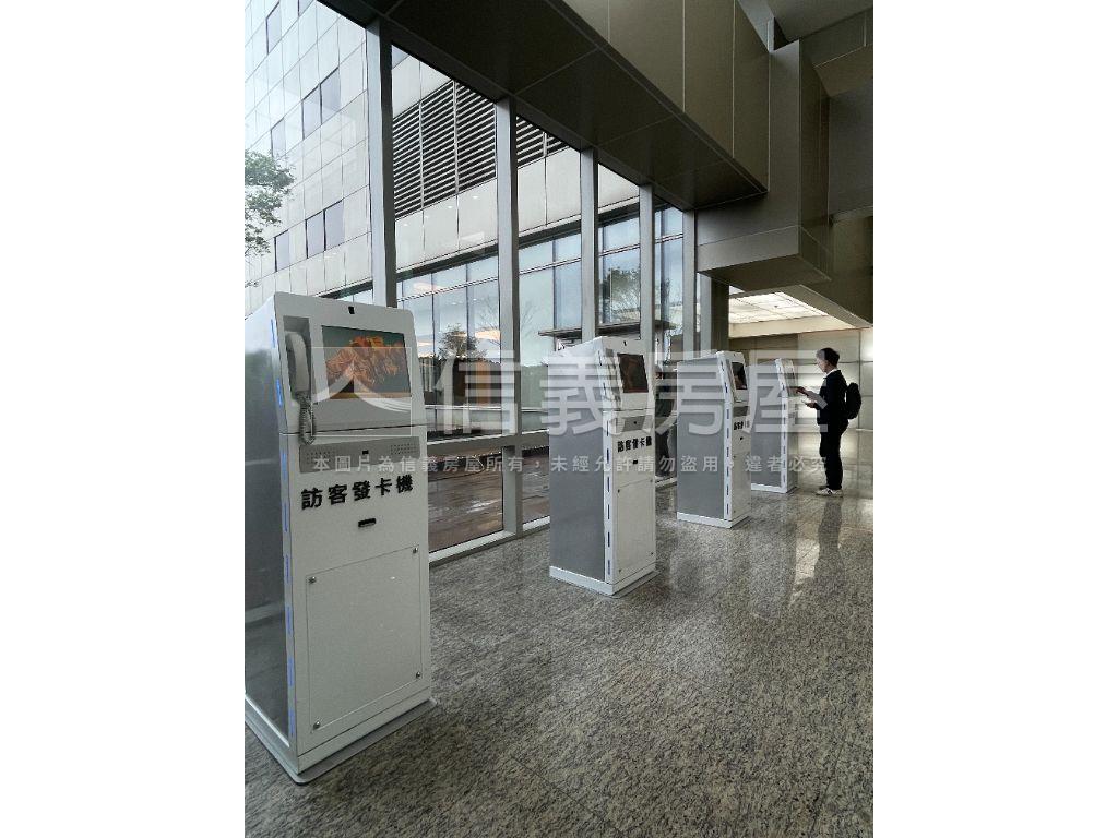 遠雄Ｕ－ＴＯＷＮ附車位房屋室內格局與周邊環境