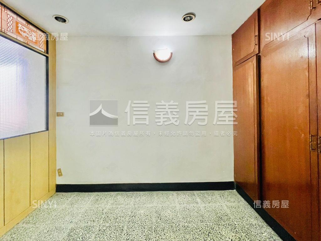 景安雙陽台３房美宅房屋室內格局與周邊環境