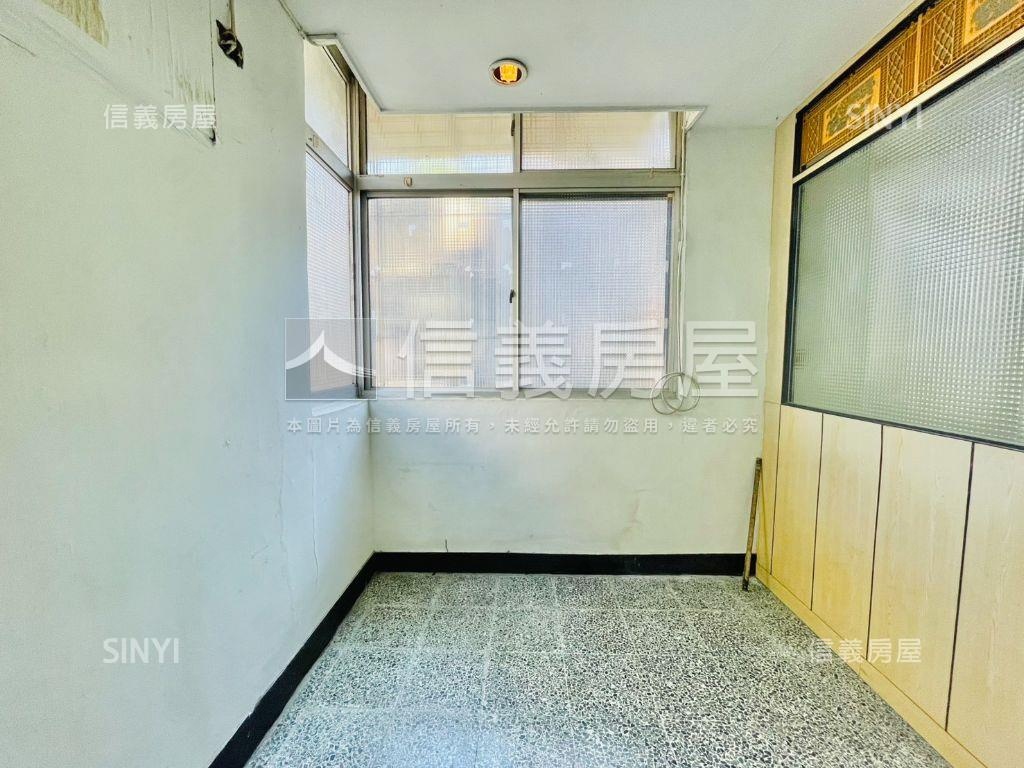 景安雙陽台３房美宅房屋室內格局與周邊環境