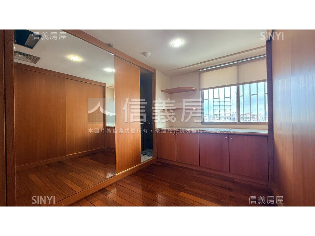 ★樓中樓★北屯四房雙車位房屋室內格局與周邊環境