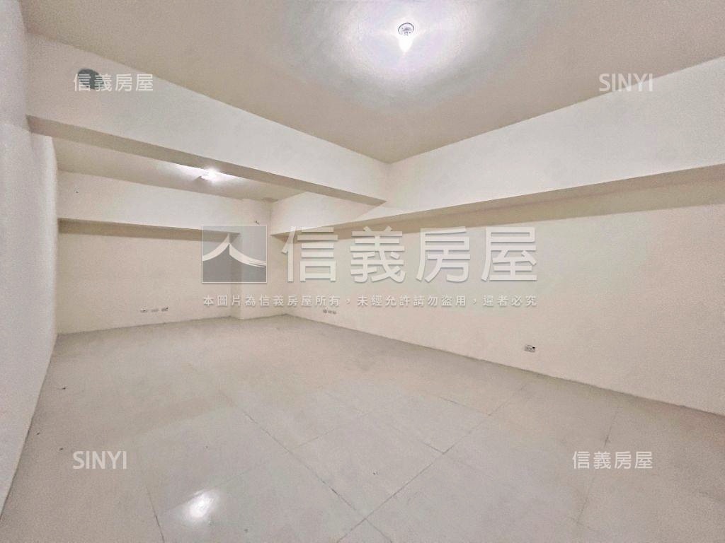 明水新創朝南店面１１３坪房屋室內格局與周邊環境