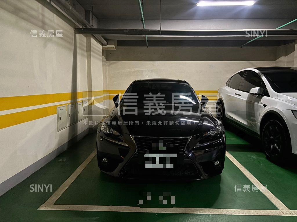 益展城心高樓層三房車位房屋室內格局與周邊環境