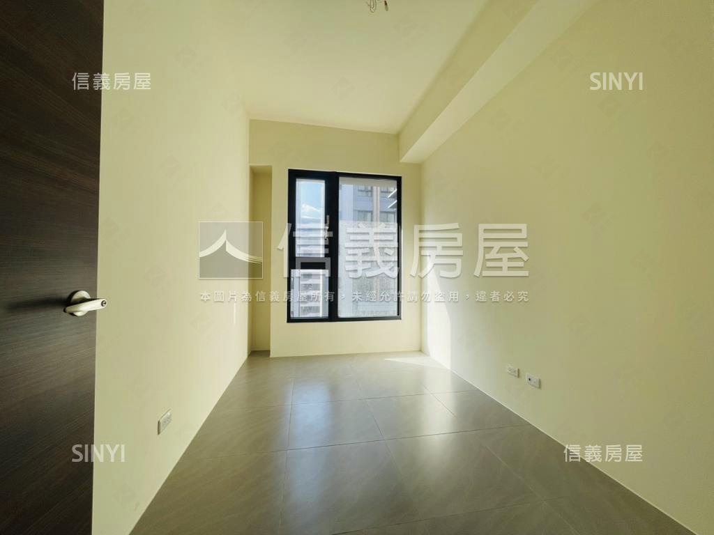 明新首席２中高樓釋出啦房屋室內格局與周邊環境