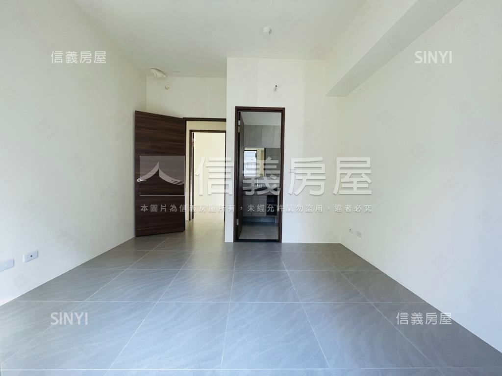 明新首席２中高樓釋出啦房屋室內格局與周邊環境