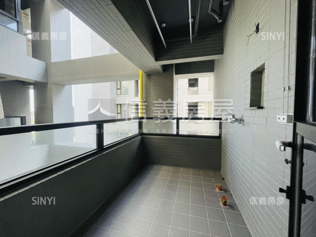 明新首席２中高樓釋出啦房屋室內格局與周邊環境